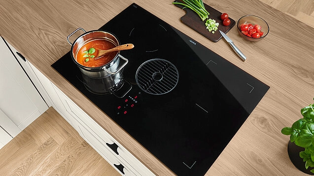 bucatarii complete cu electrocasnice incorporate